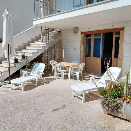 Apartament Fronte Mare Torre Suda